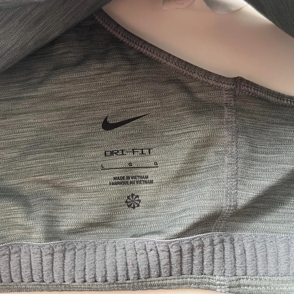 Nike grey dri-fit swoosh sports bra - Picture 7 of 8